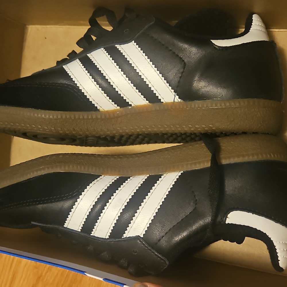 Adidas Samba Classic Indoor Soccer Shoes Core Black Gum Soles - Picture 2 of 5